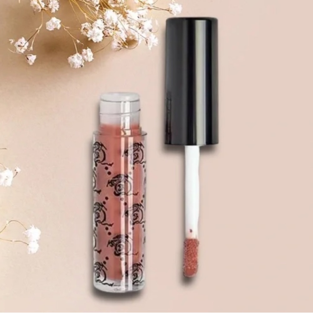 💎 QVEEN STUDIO Boss Gloss in Sugar Daddy 3 ml Deluxe Travel Size